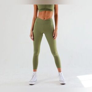 Playground Active Women’s Green Laguna Legging - Size M